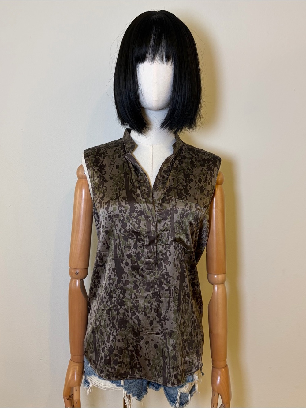 Theory Sinclaire Smokescreen Silk Top Khaki S